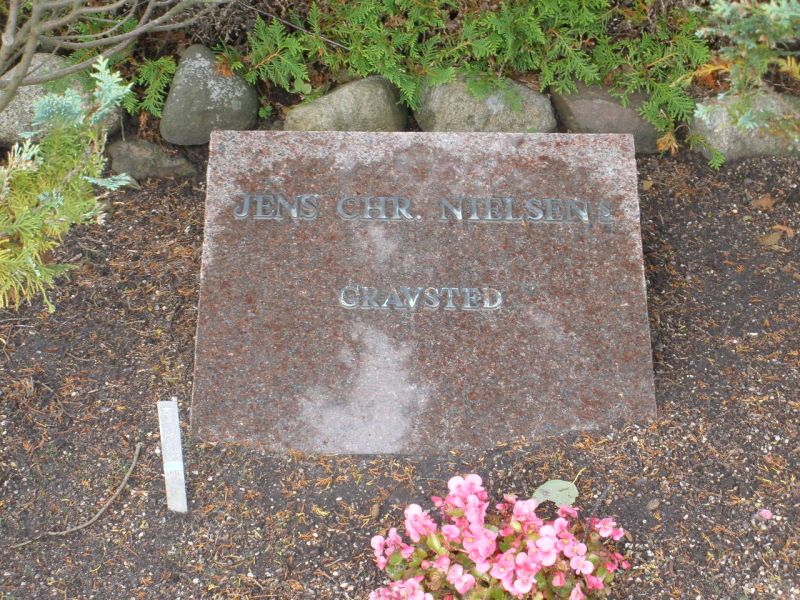 Jens Chr. Nielsen's gravsted.JPG
